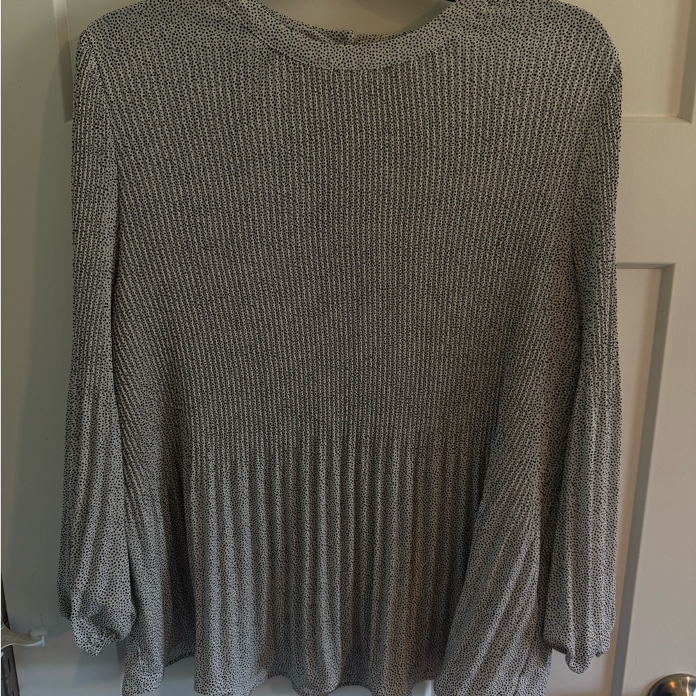 Women’s Black & White Blouse